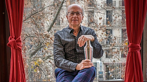 Javier de las Muelas: «Para mí los bares son iglesias, los &#039;barmans&#039; sacerdotes, y la ofrenda es el cóctel»