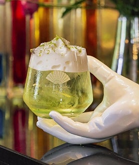 Imagen secundaria 2 - Jesús Abia, coctelero de Pictura en el hotel Ritz de Madrid