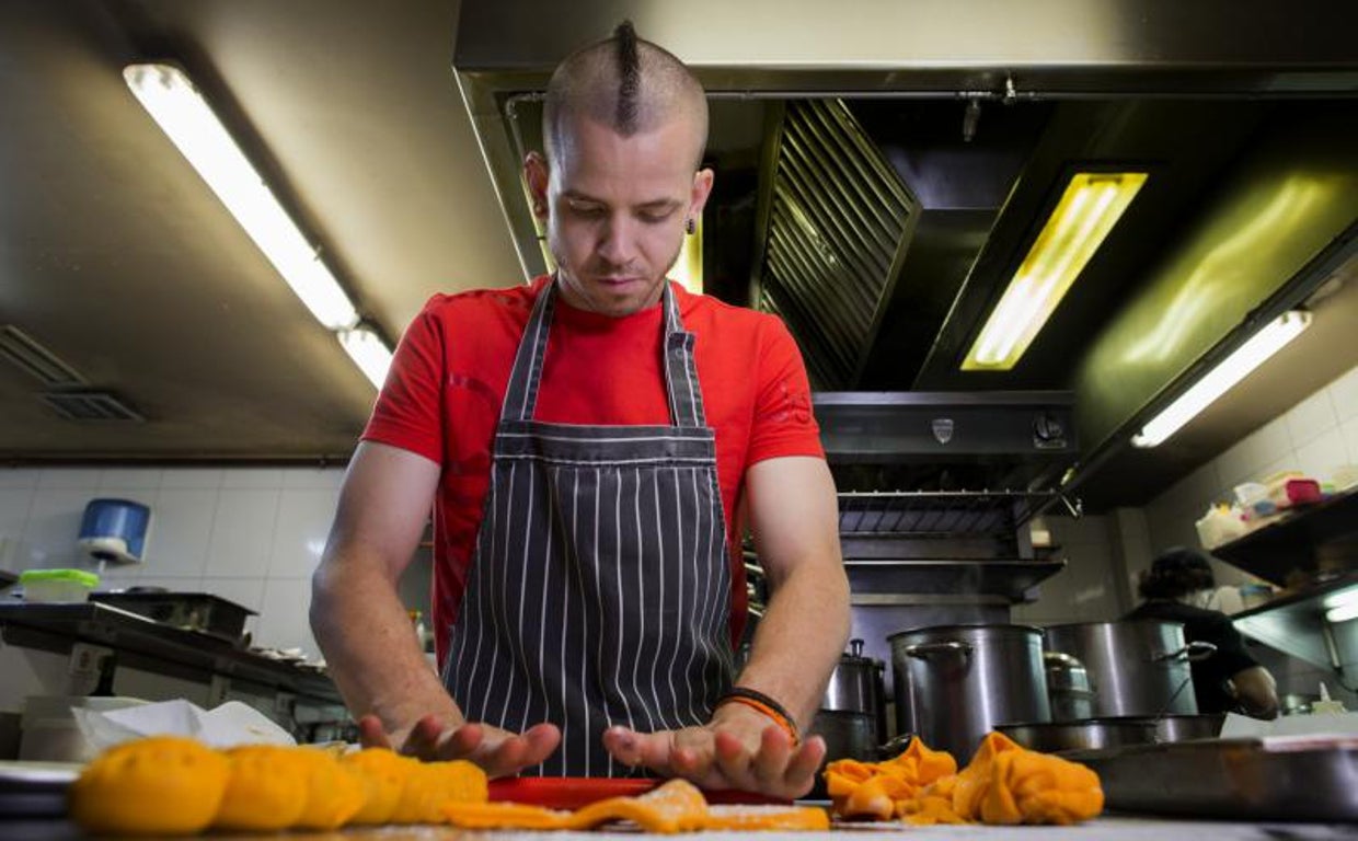 Imagen de archivo de Dabiz Munoz en la cocina DiverXO