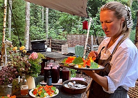 Imagen secundaria 1 - Proyecto Stedsans in the Woods de los daneses Mette Helbæk y Flemming Hansen en una finca perdida en el bosque sueco de Hytebrik