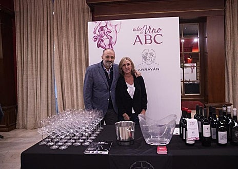 Imagen secundaria 1 - Stands de Marqués de Riscal, Arrayán y España e Hijos en el Salón del Vino de ABC.
