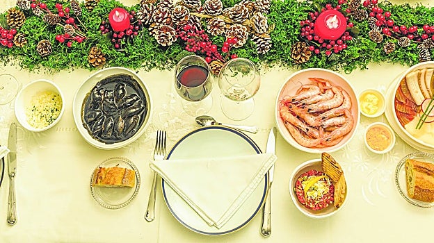 Entre las propuestas de Hevia centollo al 'senyoret' u ostras entre otros platos como la ensaladilla rusa y ahumados