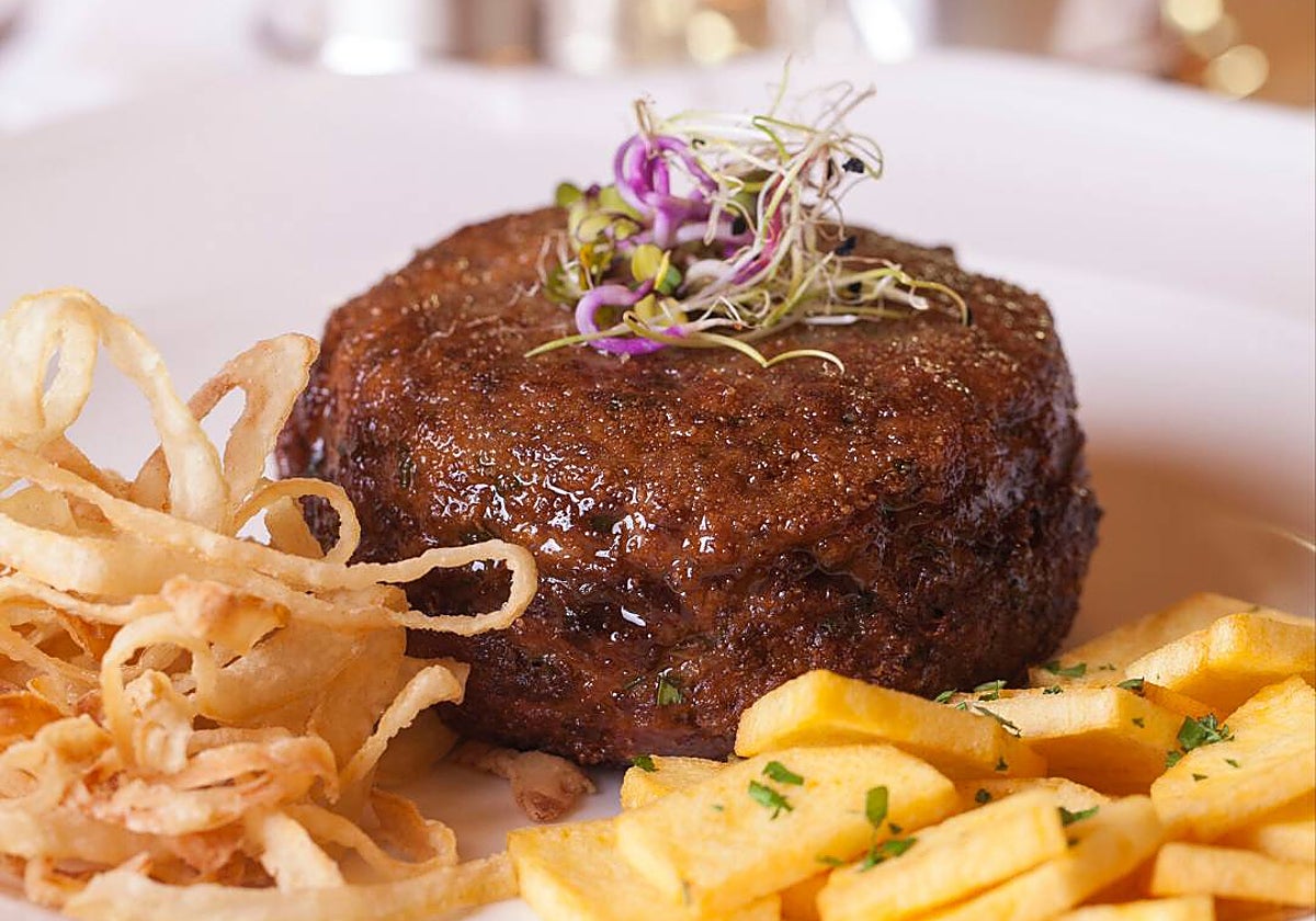 Hamburguesa de Horcher, restaurante con 80 años de historia