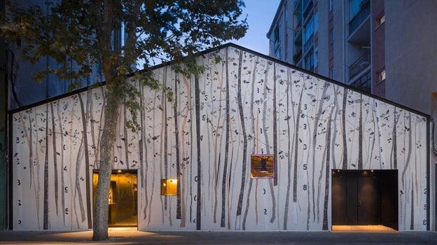 La fachada del restaurante Hermanos Torres, en Barcelona