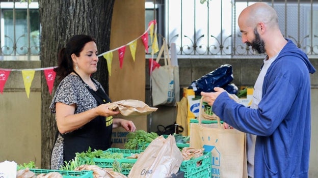 La Colmena, una red de venta de alimentos sin intermediarios que nutre a 30 barrios de Madrid