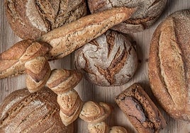 El buen pan no sabe de formas y la harina por encima no aporta nada: siete claves para que no te engañen en la panadería