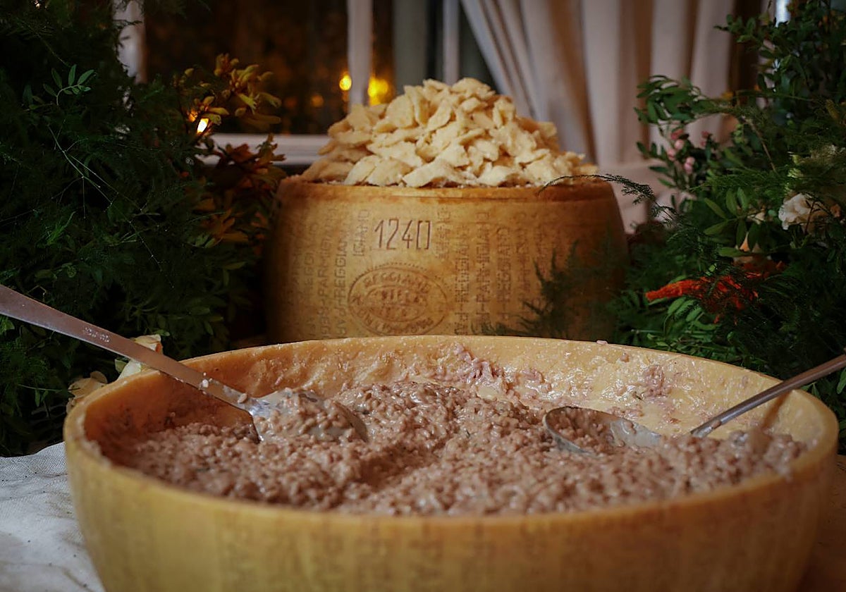 Risotto rosa con boletus y Parmigiano Reggiano auténtico de 36 meses de curación