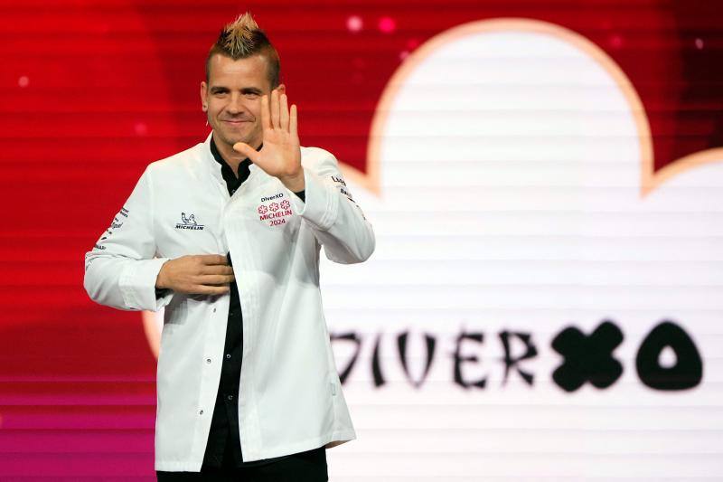 El chef español Dabiz Muñoz durante la Gala de la Guía Michelin 2024 en Barcelona