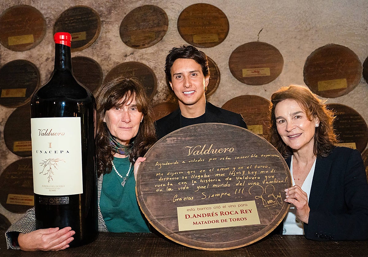 Roca Rey, junto a Yolanda y Carolina García Viadero