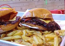 Distrito Burger : hamburguesas smash con patatas caseras ilimitadas