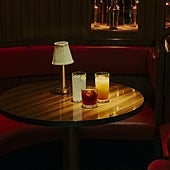 Cómo hacer el Negroni perfecto al más puro estilo de Chicote: solo necesitas un vaso de chupito