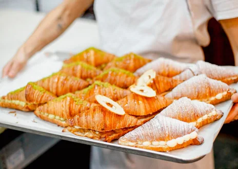 Imagen secundaria 1 - La pastelería Brunells ha conseguido el premio a Mejor Croissant Artesano de Mantequilla 2024. 