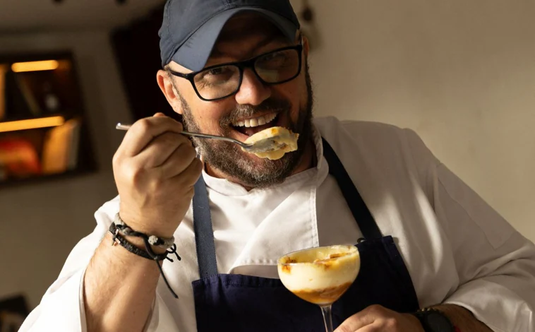 Imagen principal - Dante Liporace con su pizza en copa; la fachada de Dantte y su milanesa de ternera.