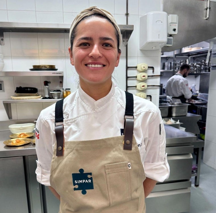 Claudia Merchan, pastelera del restaurante Simpar de Santiago de Compostela