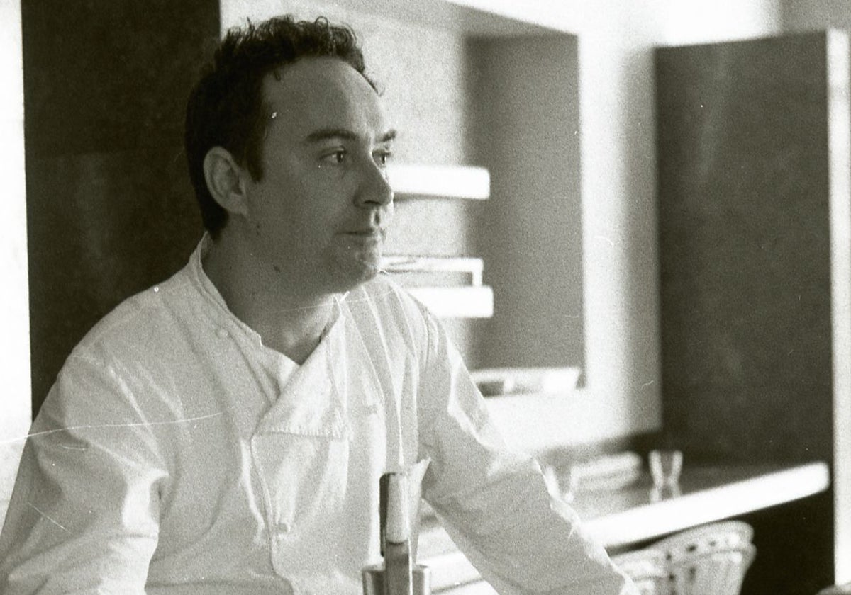 Ferran Adrià en las cocinas de elBulli en 1995