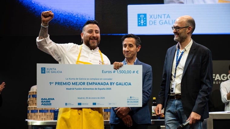 Miguel Fernández Vidal, del obrador Mai e Matucha, con el premio a la mejor empanada gallega de España de Madrid Fusión 2025