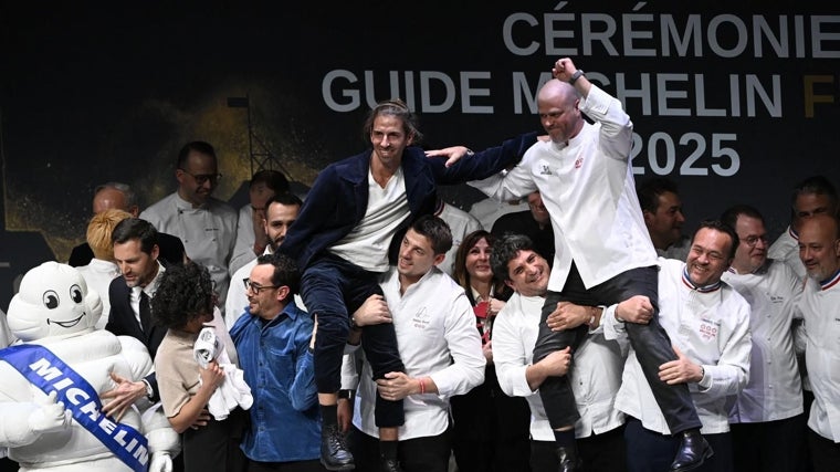 Hugo Roellinger y Christopher Coutanceau (derecha), han sido galardonados con las tres estrellas Michelin en Francia