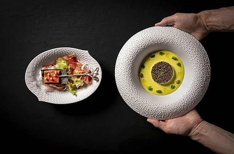 Uno de los platos que forman parte de la propuesta de Mario Cachinero en los menús de Skina, con el atún rojo, el pistacho y el caviar como protagonistas