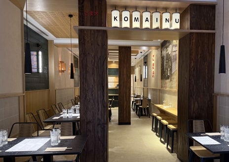 Imagen secundaria 1 - El ramen Tonkotsu Sababushi Tsukemen de Komainu Malasaña, el nuevo local y varios platos que sirven, con el ramen en todas sus variantes como propuesta principal