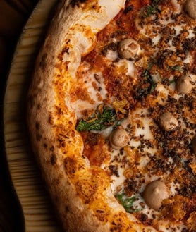 Imagen secundaria 2 - Algunas de las pizzas que se pueden encontrar en el local de Martucci
