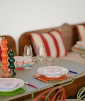 Imagen secundaria 2 - Lucía Summer Club, el nuevo club de playa de Marbella, parte de Nikki Group