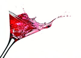 Seis recetas de cócteles con vino para preparar en casa