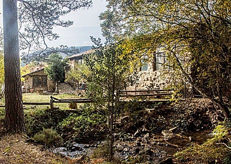 Imagen secundaria 1 - Oscar García, su nuevo restaurante Baluarte Quintanarejo y uno de sus platos en su extinto Baluarte de Soria