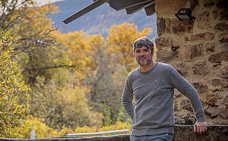 Imagen principal - Oscar García, su nuevo restaurante Baluarte Quintanarejo y uno de sus platos en su extinto Baluarte de Soria