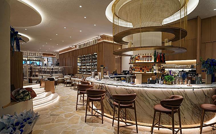 Main photo - Nota Blu in Madrid, owners Zazur Blunes and Fabian Kangas