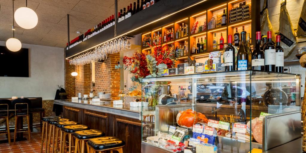 Más de 300 bares, tabernas y cafeterías de toda España estrenan Soletes Repsol