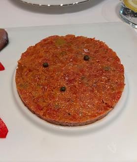 Imagen secundaria 2 - Arroz abanda, gambas rojas a la sal y tartar de tomate con salazones