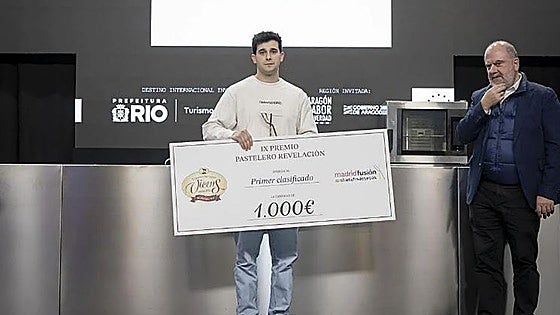 Un postre inspirado en la Navidad gana el Premio Pastelero Revelación