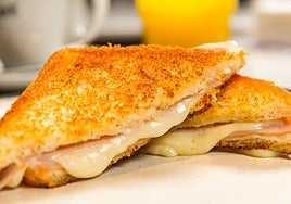 Humilde, pero eterno: los mejores sándwiches mixtos de Madrid