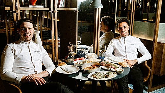Javier Sanz (Cañitas Maite): «En la playa no puede faltar una buena tortilla y un sobre de jamón»