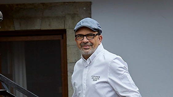 Jesús Sánchez, chef del Cenador de Amós: «A la playa me llevaría bocartes en vinagre y bocadillos de tortilla y de filete empanado»