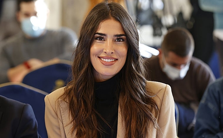 Lidia Torrent luce una prominente tripa tres meses después de anunciar su embarazo