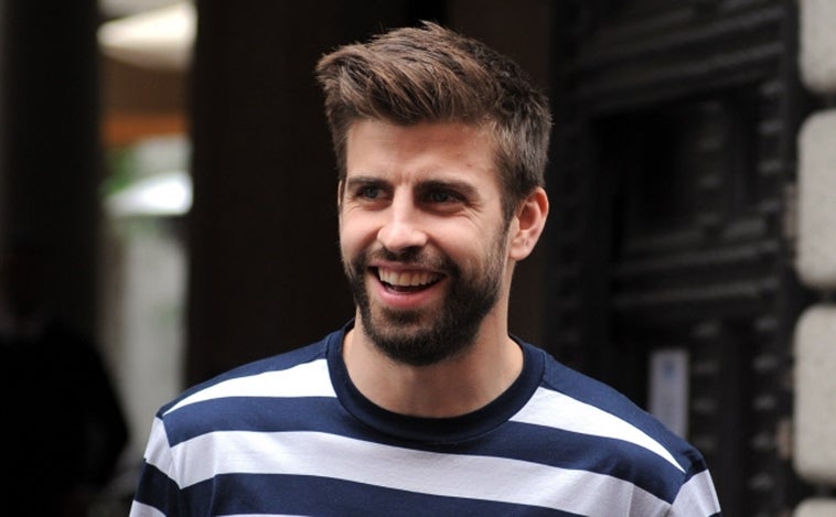 El primer beso en público entre Gerard Piqué y su nueva novia