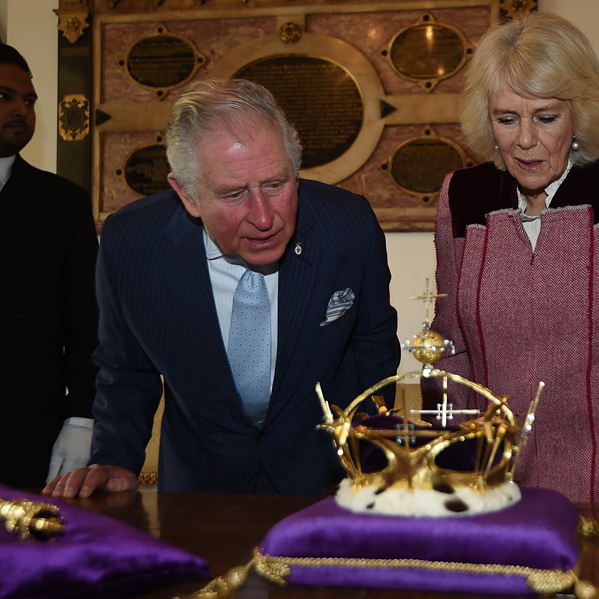 La Casa Real británica busca corona para Camila