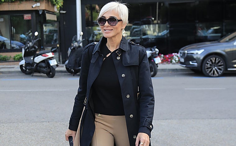 Imagen principal - Ana María Aldón come con su representante