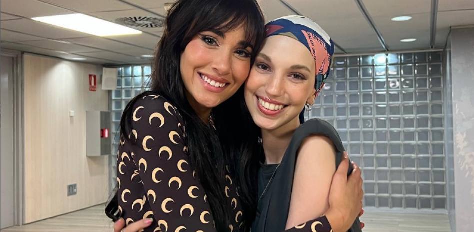 Aitana Ocaña: Mi niña, tus ganas siempre ganaron. Elena, qué ejemplo de fortaleza nos diste siempre a todos. Una estrella nueva brilla en el cielo, más que ninguna. Te quiero