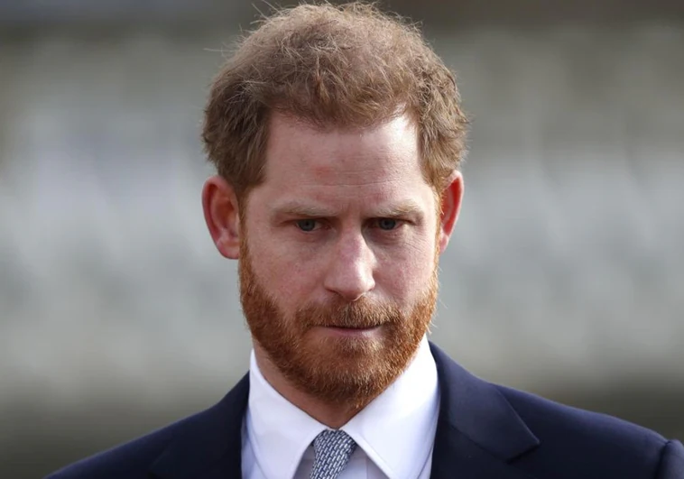 La Familia Real británica cree que el Príncipe Harry «ha sido secuestrado por una secta de psicoterapia»