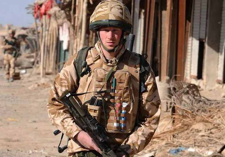 El instructor militar del Príncipe Harry niega rotundamente su versión en Afganistán