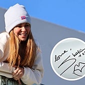 Un fan de Shakira viaja desde Italia a Barcelona para que le firme un Twingo