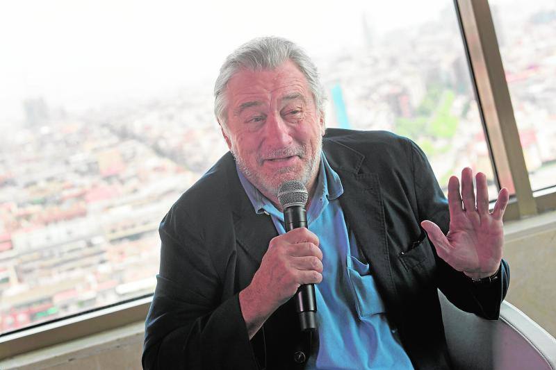 El prestigioso actor Robert de Niro es padre de seis hijos, fruto de varios matrimonios, y tres de sus retoños nacieron por gestación subrogada. Son los gemelos Julian Henry y Aaron Kendrick, de 27 años, y su última hija, Helen Grace, de 11 años.