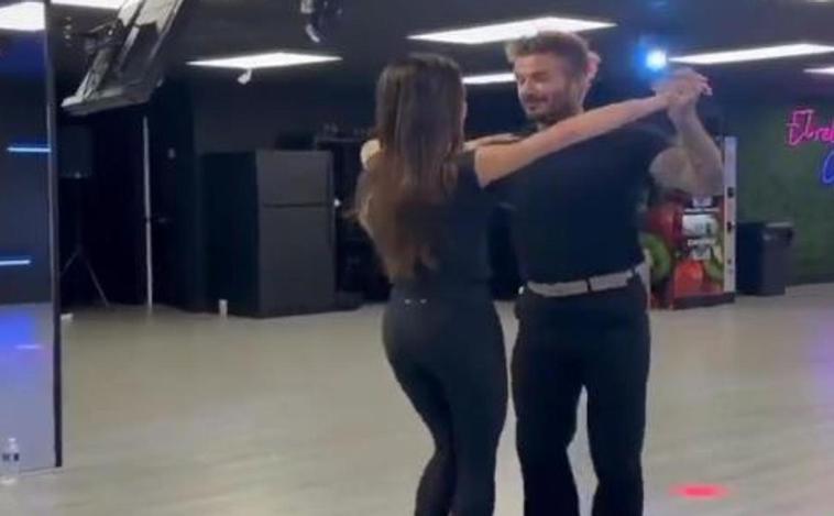 Este es el vídeo de Victoria y David Beckham' bailando salsa que se ha hecho viral