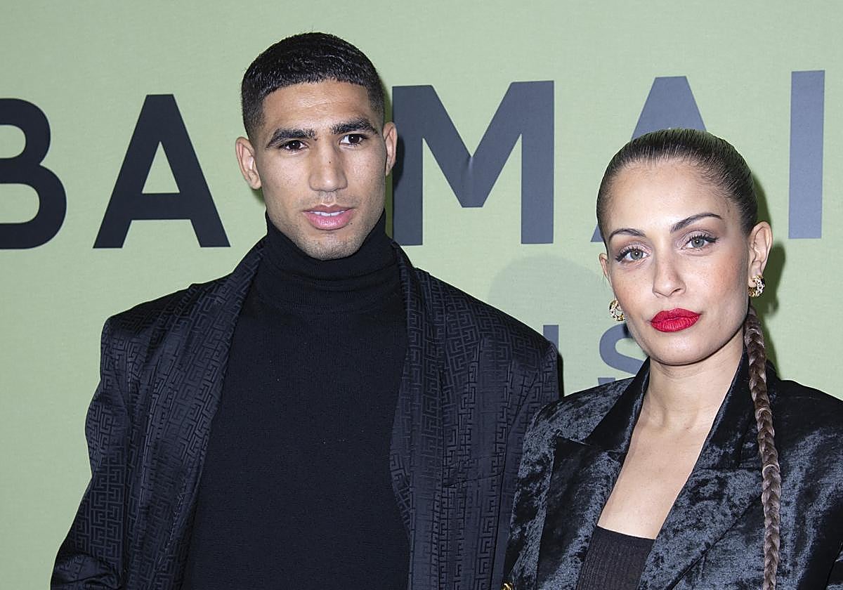 Hiba Abouk y Achraf, en el estreno de una película en 2022