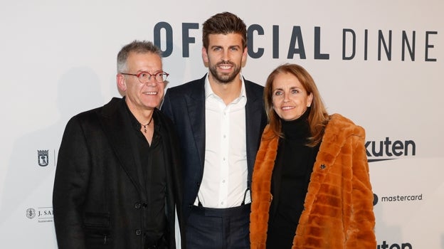 Joan Piqué, Gerard Piqué y Montserrat Bernabeu