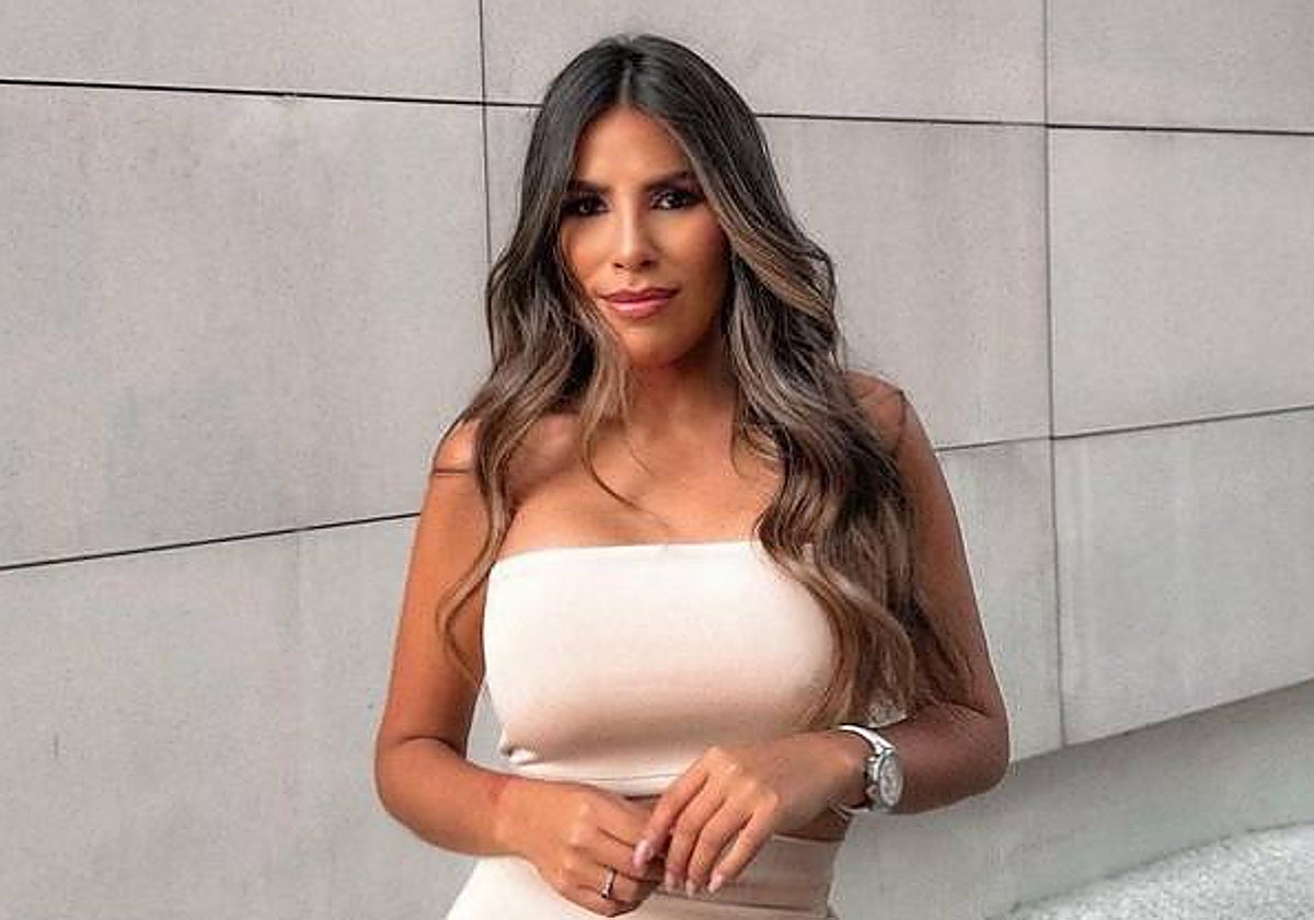 Isa Pantoja en las inmediaciones de Mediaset