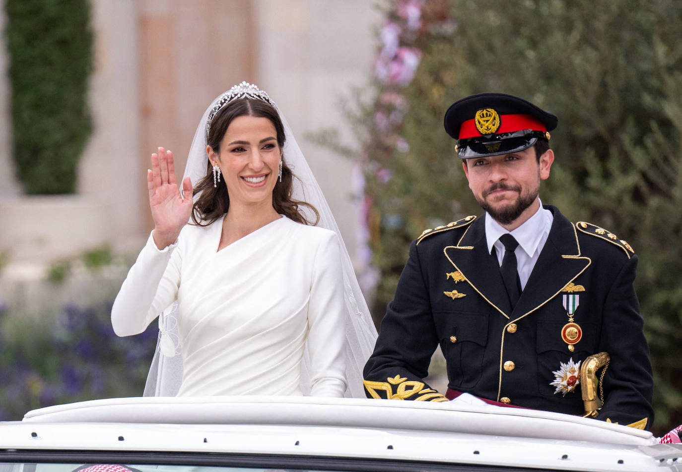 Los novios Hussein de Jordania y Rajwa Al Saif