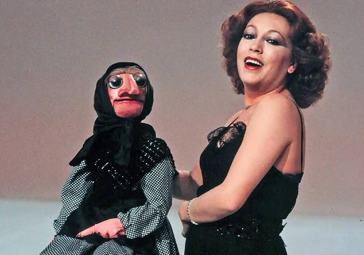 Mari Carmen junto a Rogelia en una imagen de archivo